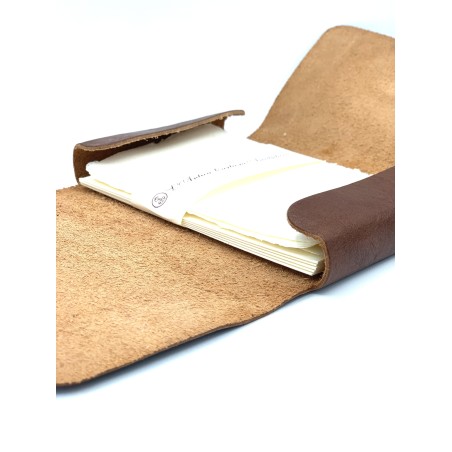pochette porta lettere in cuoio marrone