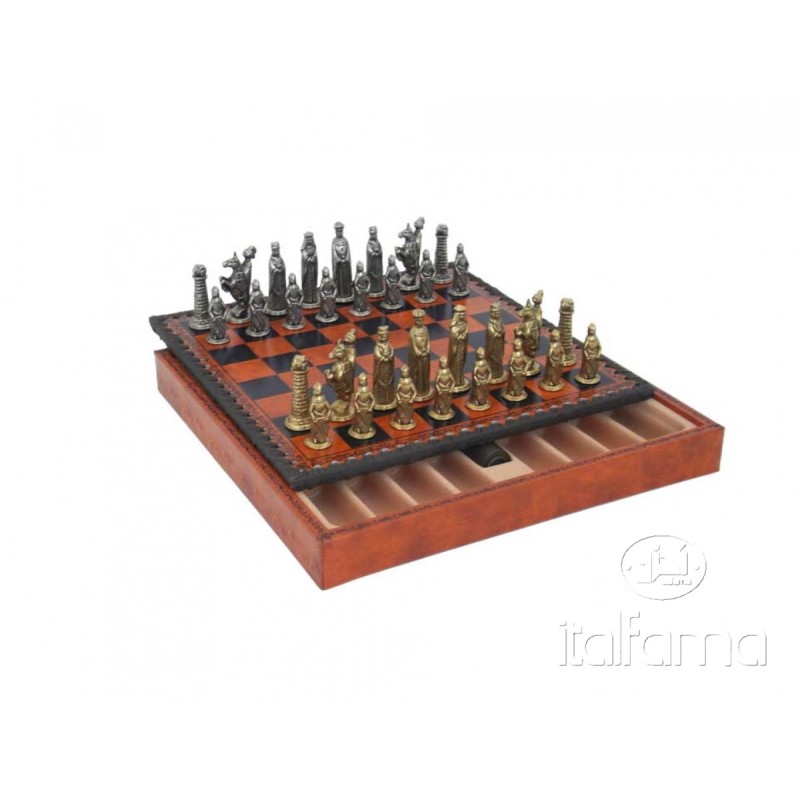 Scacchiera similcuoio con contenitore backgammon dama scacchi metallo medioevale