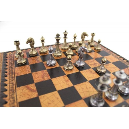 Set scacchiera similpelle e scacchi metallo