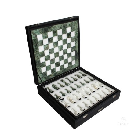 Set scacchiera e scacchi marmo verde e bianco