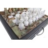 Set scacchiera e scacchi in onice e marmo